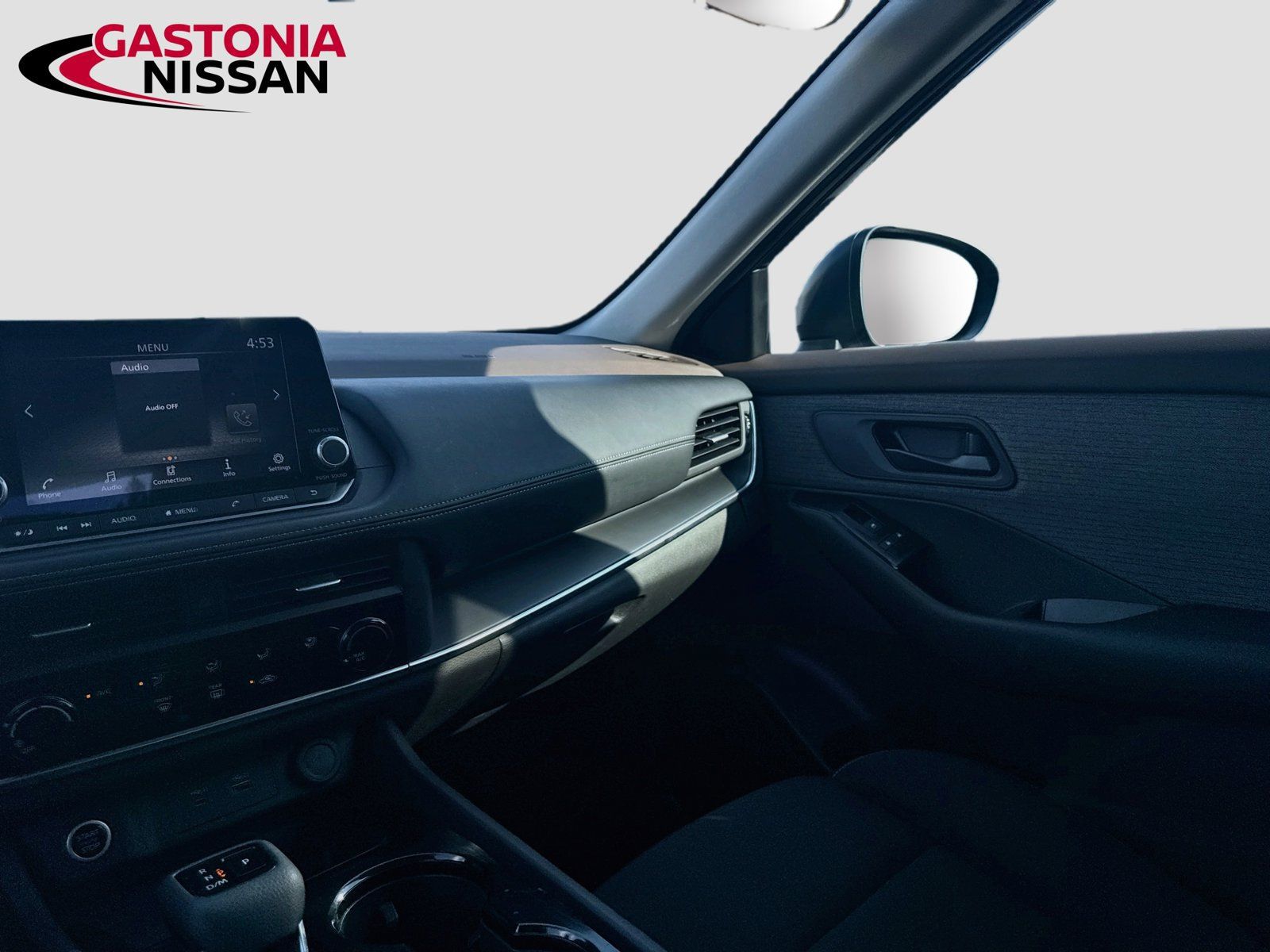 Used 2023 Nissan Rogue S AWD/4WD image 30