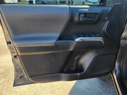 Used 2021 Toyota Tacoma SR5 image 15