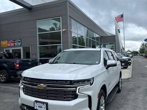 Used 2023 Chevrolet Suburban Premier w/ Premium Package AWD/4WD image 1