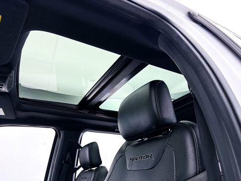 Used 2020 Ford F150 Raptor w/ Equipment Group 802A Luxury AWD/4WD image 3