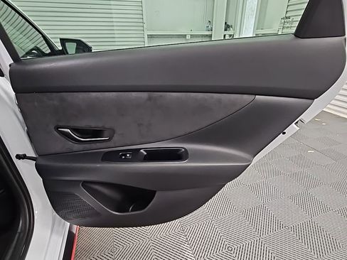 Used 2022 Hyundai Elantra N image 36