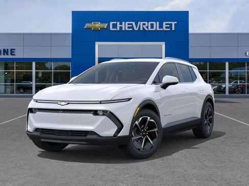 New 2026 Chevrolet Equinox EV LT image 30