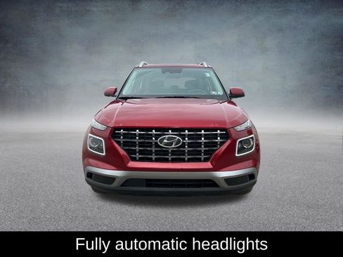Used 2025 Hyundai Venue Limited FWD image 9