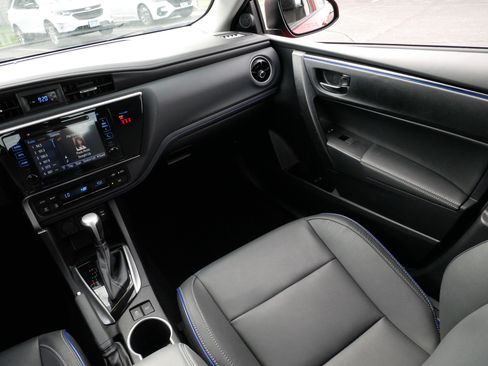 Certified 2019 Toyota Corolla XSE FWD image 11