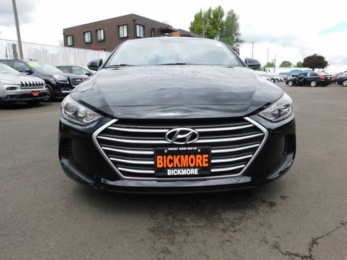 Used 2017 Hyundai Elantra SE FWD image 16