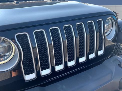 Used 2021 Jeep Wrangler Unlimited Sahara AWD/4WD image 32