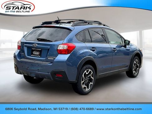Used 2017 Subaru Crosstrek 2.0i Premium w/ Moonroof Package AWD/4WD image 6