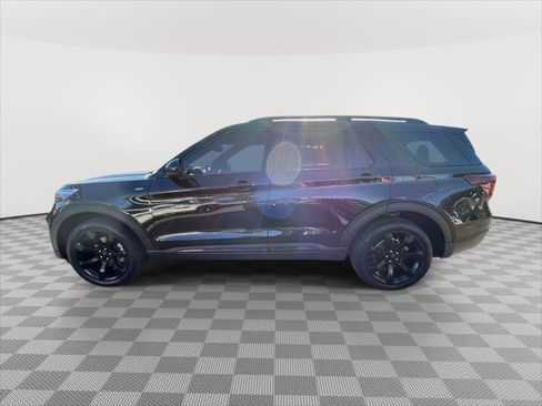 Used 2023 Ford Explorer ST-Line w/ Class IV Trailer Tow Package image 4