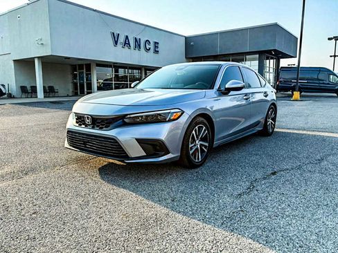 Used 2023 Honda Civic LX image 3