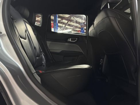 Used 2024 Jeep Compass Limited image 21