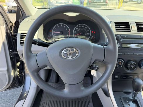 Used 2009 Toyota Corolla LE FWD image 25