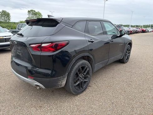 Used 2021 Chevrolet Blazer LT FWD image 3