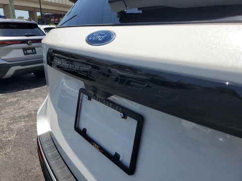 Used 2022 Ford Explorer ST w/ Equipment Group 401A AWD/4WD image 11