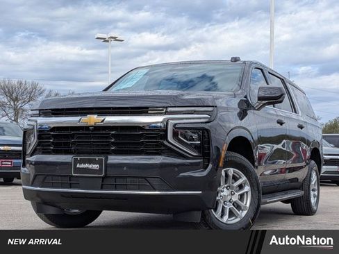 New 2026 Chevrolet Suburban LS image 1