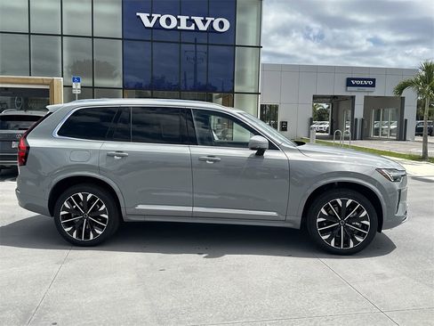 New 2025 Volvo XC90 B6 Plus w/ Protection Package Premier image 5