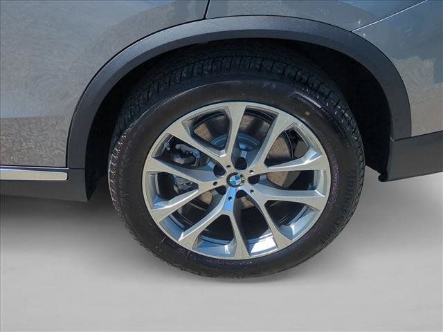 New 2026 BMW X5 sDrive40i w/ Premium Package RWD image 10