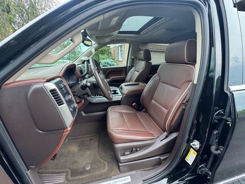 Used 2015 Chevrolet Silverado 2500 High Country w/ Duramax Plus Package AWD/4WD image 11