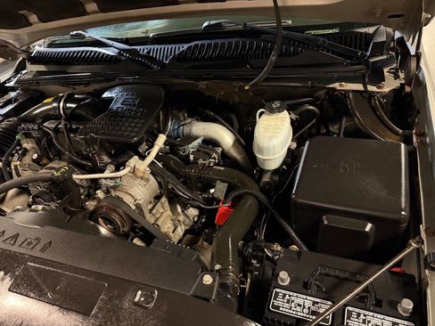 Used 2006 GMC Sierra 3500 SLE w/ Heavy-Duty Power Package image 21