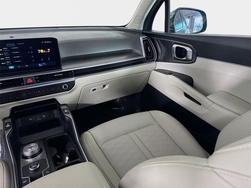 Certified 2025 Kia Sorento EX FWD image 24