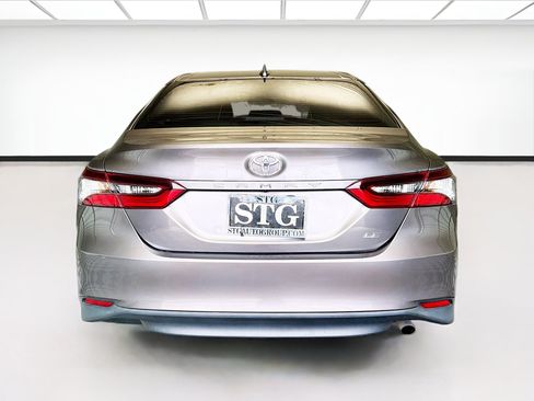 Used 2023 Toyota Camry LE FWD image 5