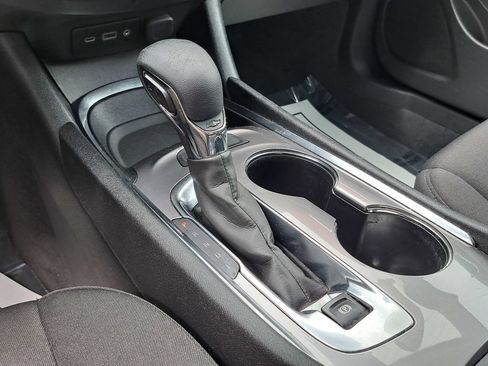Used 2023 Chevrolet Malibu LT FWD image 11