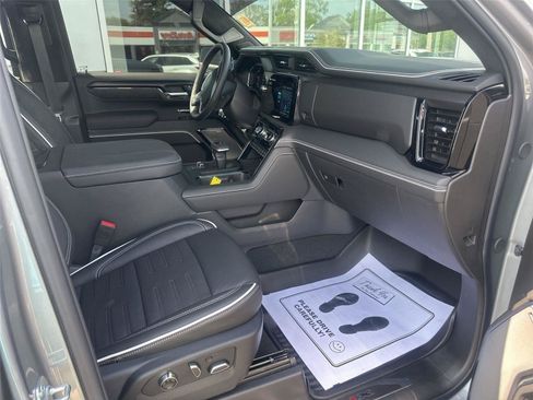Used 2026 GMC Sierra 1500 AT4X AWD/4WD image 9