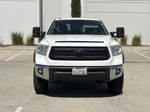 Used 2016 Toyota Tundra SR5 w/ Tow Package RWD image 8