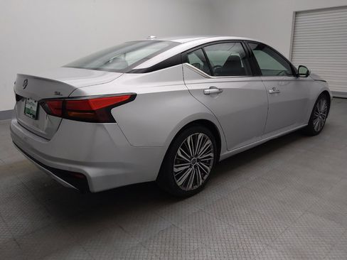 Used 2023 Nissan Altima 2.5 SL FWD image 9
