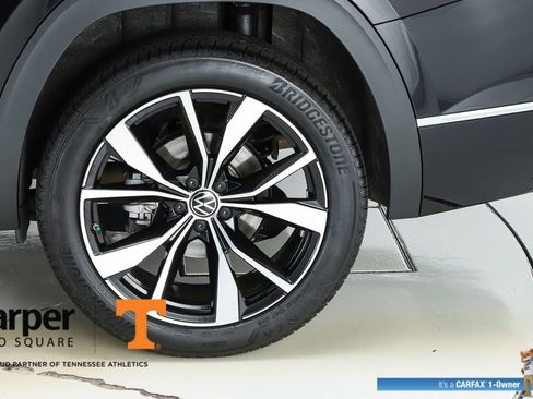 Used 2025 Volkswagen Atlas SEL Premium R-Line AWD/4WD image 46
