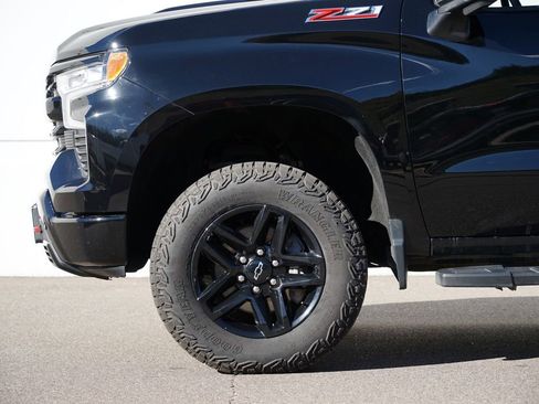 Used 2024 Chevrolet Silverado 1500 LT Trail Boss w/ LT Trail Boss Premium Package image 11