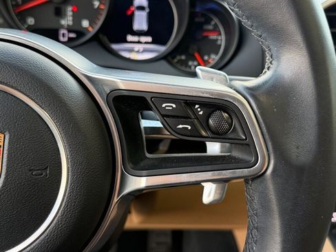 Used 2018 Porsche Cayenne Platinum Edition AWD/4WD image 29