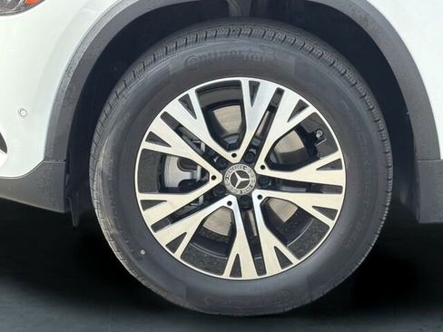 Used 2025 Mercedes-Benz GLA 250 4MATIC image 35