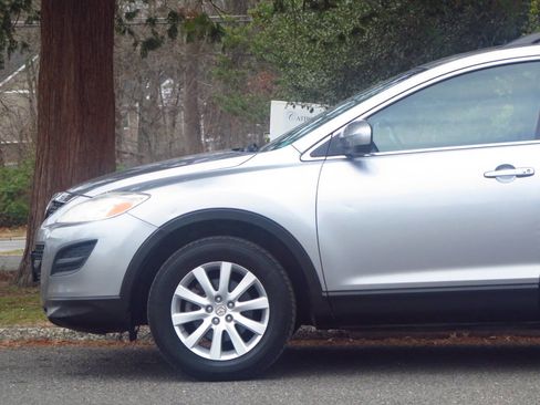 Used 2010 MAZDA CX-9 Touring w/ Moonroof & Bose Audio Pkg image 21