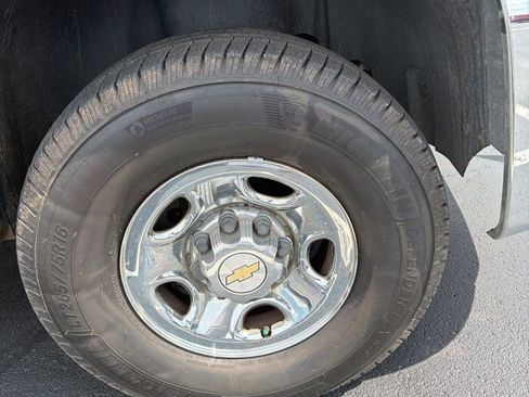 Used 2009 Chevrolet Silverado 2500 LT w/ Exterior Plus Package image 5