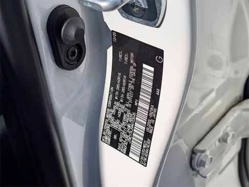 Used 2021 Toyota Land Cruiser Heritage Edition image 17