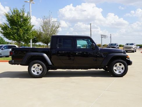 Used 2023 Jeep Gladiator Sport AWD/4WD image 10