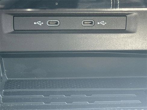 New 2025 Volkswagen Taos SE image 23