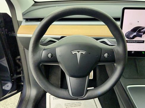 Used 2023 Tesla Model Y Performance AWD/4WD image 13