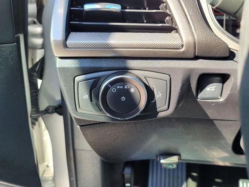 Used 2018 Ford Fusion SE w/ Fusion SE Technology Package image 30