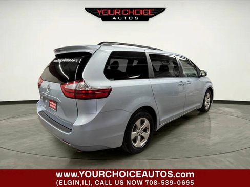 Used 2015 Toyota Sienna LE FWD image 7