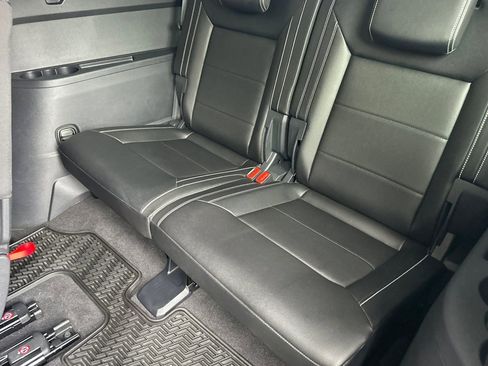 Used 2023 Volkswagen Atlas SE w/ Panoramic Sunroof Package FWD image 15