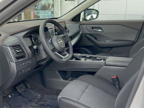 Certified 2023 Nissan Rogue SV image 31