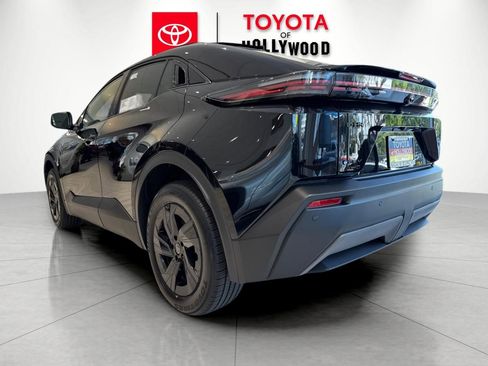New 2026 Toyota C-HR image 6