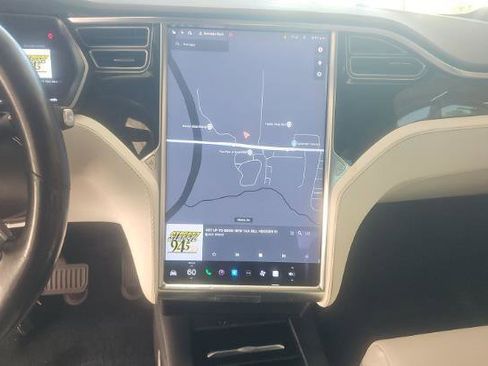 Used 2018 Tesla Model X 100D image 9