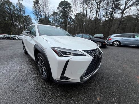 Used 2021 Lexus UX 200 w/ Premium Package image 17