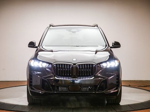 Used 2024 BMW X5 xDrive40i w/ M Sport Package AWD/4WD image 7