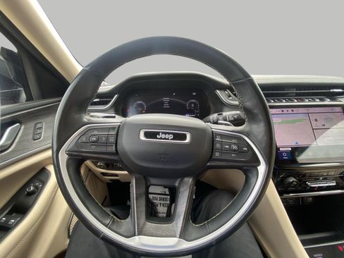 Used 2021 Jeep Grand Cherokee L Limited AWD/4WD image 15