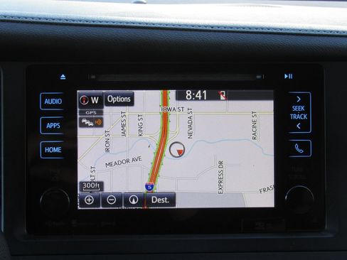 Used 2016 Toyota Sienna XLE w/ XLE Navigation Package FWD image 31