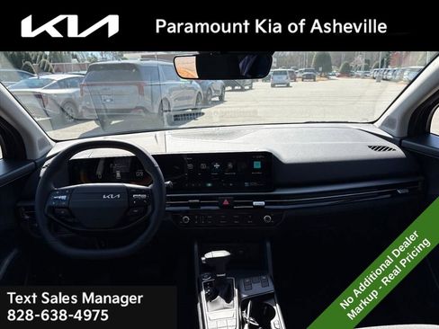 New 2026 Kia Sportage LX image 7