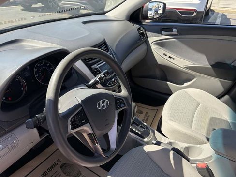 Used 2016 Hyundai Accent SE w/ Option Group 02 image 12